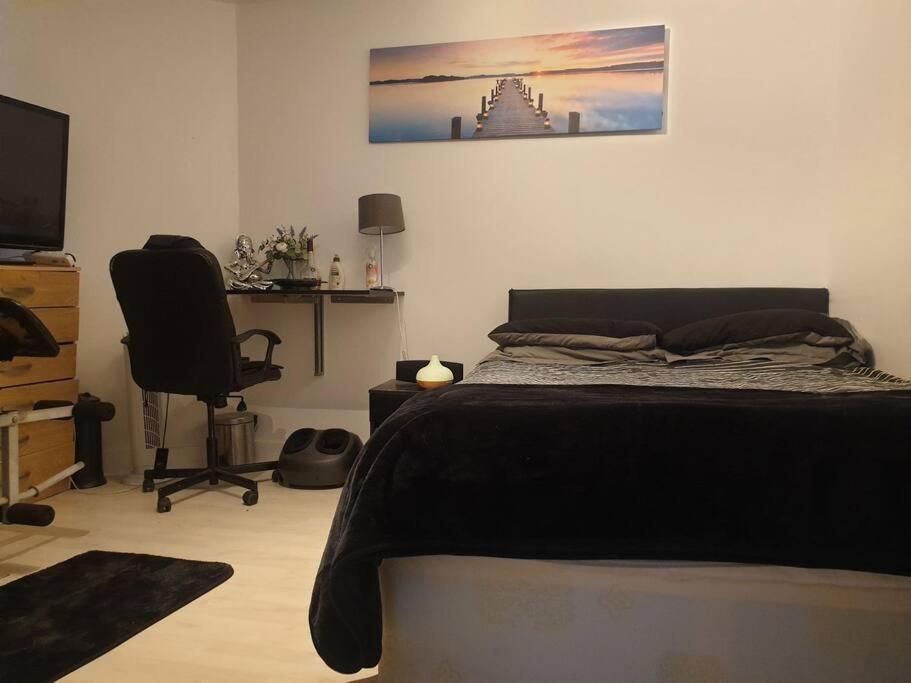 Lovely 1 Bedroom Apartment 5 Mins From Shorditch Лондон Екстериор снимка